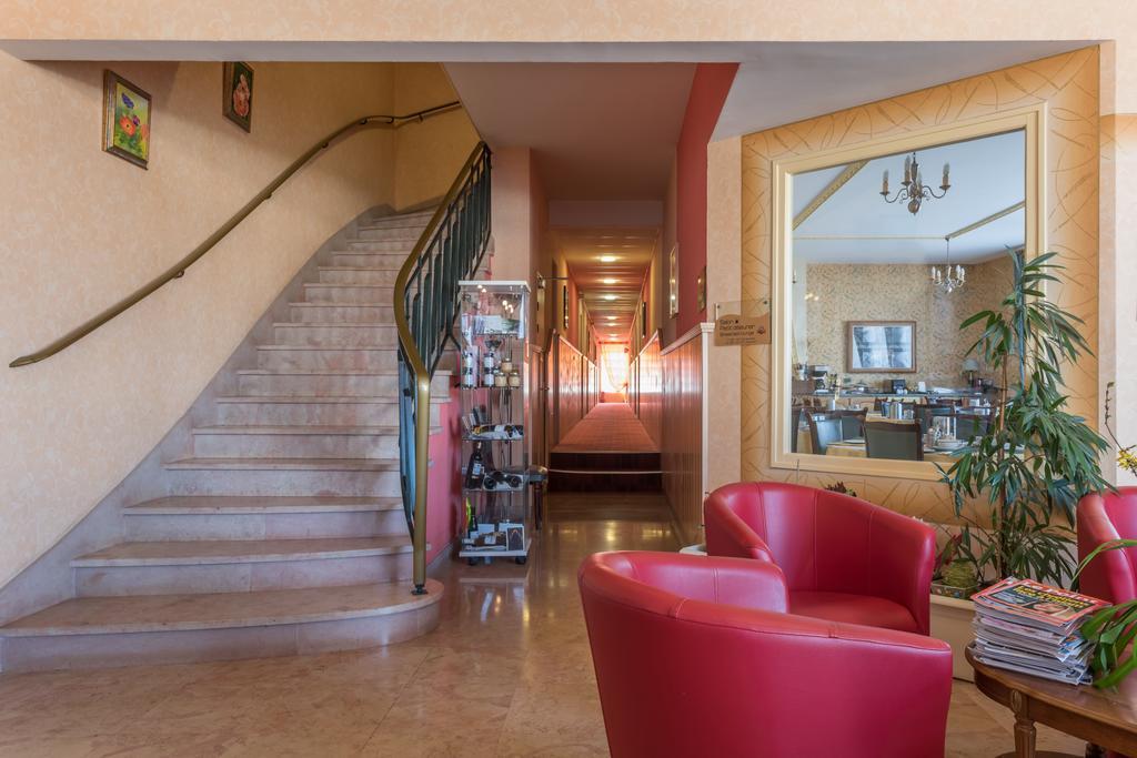 Hotel Bristol Châlons-en-Champagne Екстериор снимка