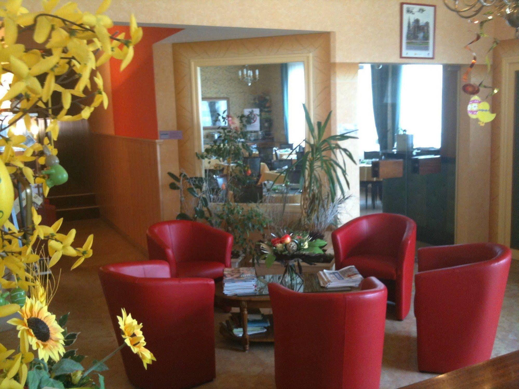 Hotel Bristol Châlons-en-Champagne Екстериор снимка
